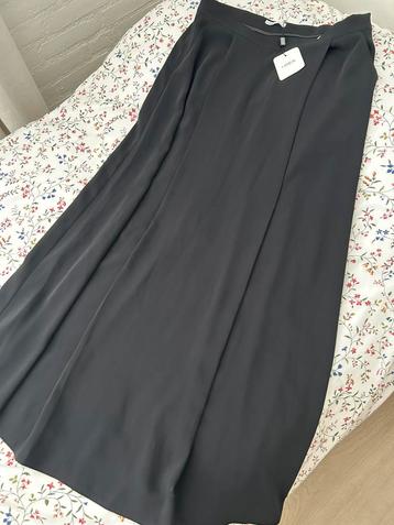 Lange zwarte rok voor kerstmis 🎅🏼🎅🏼🎅🏼 nieuw beschikbaar voor biedingen