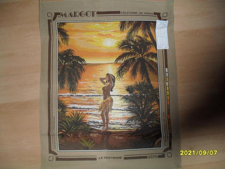 NIEUW Voorbedrukt stramien La Tahitienne, Margot. Ook DMC, Hobby en Vrije tijd, Borduren en Borduurmachines, Nieuw, Onderdeel of Toebehoren