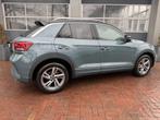 Volkswagen T-Roc 1.5 TSI R-Line DSG-aut. R-LINE / Trekhaak a, Auto's, Volkswagen, 4 cilinders, 150 pk, Blauw, Bedrijf