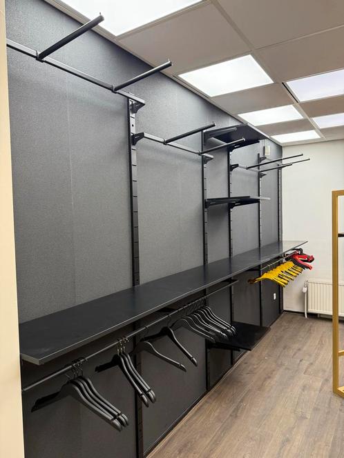 Kleding Wandsysteem, Zakelijke goederen, Kantoor en Winkelinrichting | Kantoormeubilair en Inrichting, Inrichting, Aankleding binnen