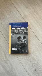 E. Groenink - Slotenmakers en gangstermeisjes, Ophalen of Verzenden, Zo goed als nieuw, E. Groenink; I. Holtwijk; F. van Straaten