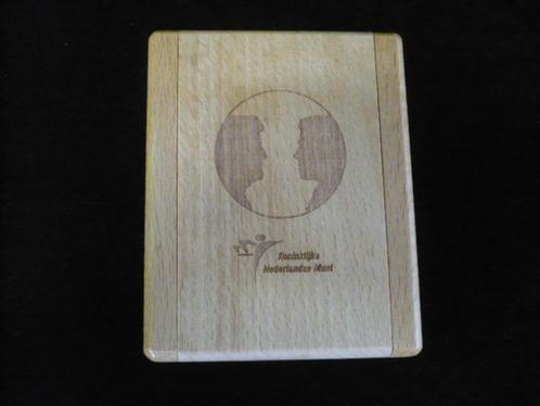 gouden 0.900 - 10 euro munt beatrix 2002 in houten cassette, Postzegels en Munten, Munten | Nederland, Losse munt, Euro's, Koningin Beatrix