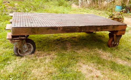 Mooie stalen transportwagen/ industriele salon tafel, Doe-het-zelf en Verbouw, Transportwagens, Zo goed als nieuw, Transportkar