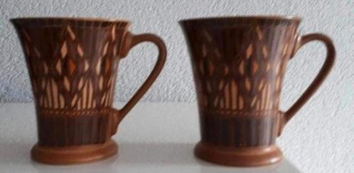 Twee Bekers Derby England, Huis en Inrichting, Keuken | Servies, Zo goed als nieuw, Kop(pen) en/of Schotel(s), Overige stijlen