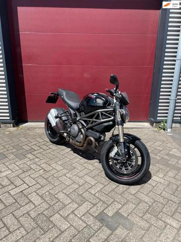 Ducati Monster 1100 evo ABS beschikbaar voor biedingen