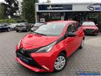 Toyota Aygo 1.0 VVT-i x-now 5 drs 1eEig|51dkm!|Airco|LED, Voorwielaandrijving, Stof, Gebruikt, Euro 6