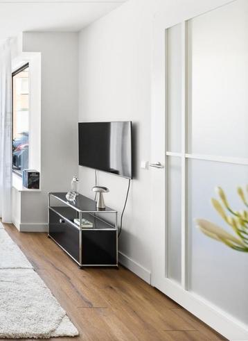USM Haller design tv-meubel beschikbaar voor biedingen