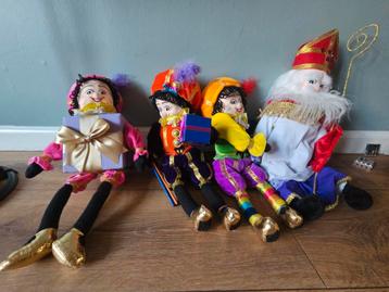 Etalagemateriaal sint en drie pieten beschikbaar voor biedingen