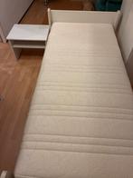 Eenpersoonsbed 90 x 200 cm met matras en nachtkastje, Ophalen, Gebruikt, 90 cm, Eenpersoons