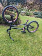 Crossfiets , zwart met rood, Ophalen, Gebruikt, Staal, Stuur 360° draaibaar