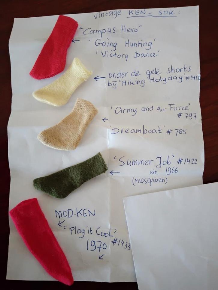 Vintage Ken en ModKen kleertjes: sokken, Verzamelen, Poppen, Zo goed als nieuw, Kleertjes, Verzenden