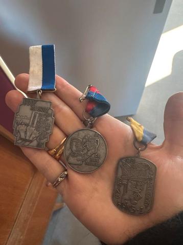 Carnavalsmedailles Brabant jaren '70-'80 beschikbaar voor biedingen