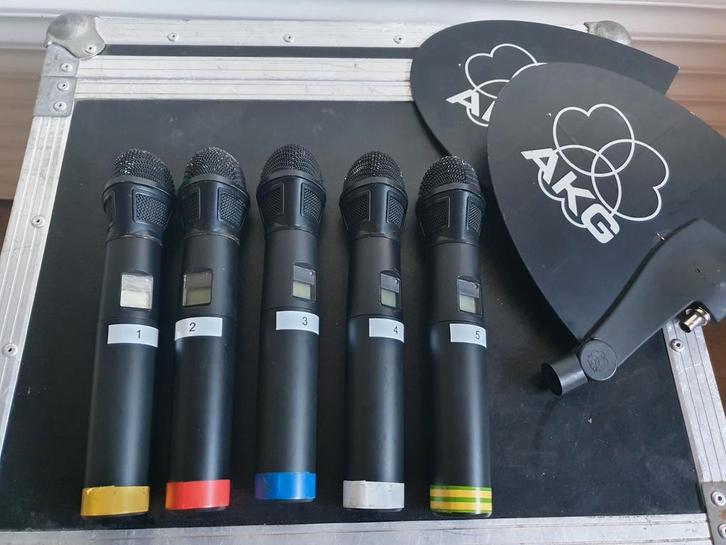 AKG draadloze microfoonset, Muziek en Instrumenten, Microfoons, Zo goed als nieuw, Zangmicrofoon, Ophalen of Verzenden