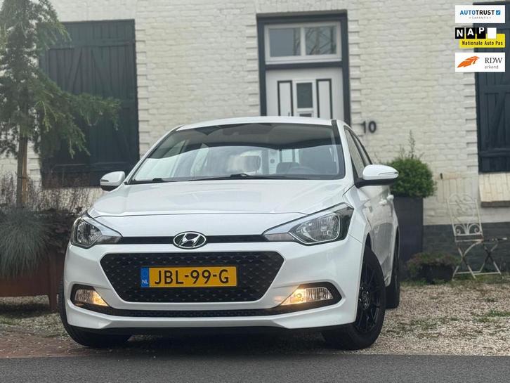 Hyundai I20 1.2 HP i-Motion Premium|Stoel-stuurverwarming|, Auto's, Hyundai, Bedrijf, Te koop, i20, Airbags, Airconditioning, Boordcomputer