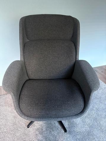 ÄLEBY Draaifauteuil, Gunnared middengrijs/donkergrijs beschikbaar voor biedingen