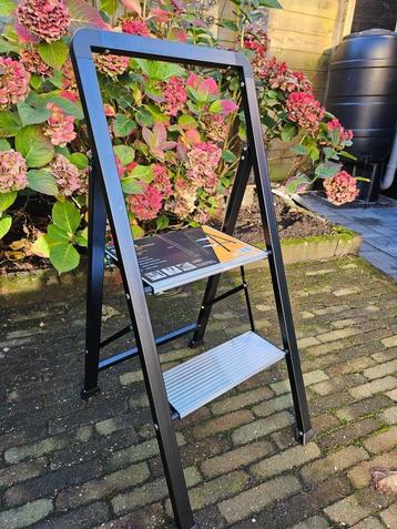 Batavia Huishoudtrap 2 Treeds  nieuw €  39,95 beschikbaar voor biedingen