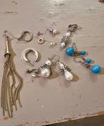 Lot niet complete oorbellen oorhangers parels strass goudkl, Overige materialen, Met strass, Ophalen of Verzenden, Zo goed als nieuw