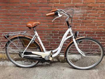** Batavus cappuccino damesfiets ** beschikbaar voor biedingen