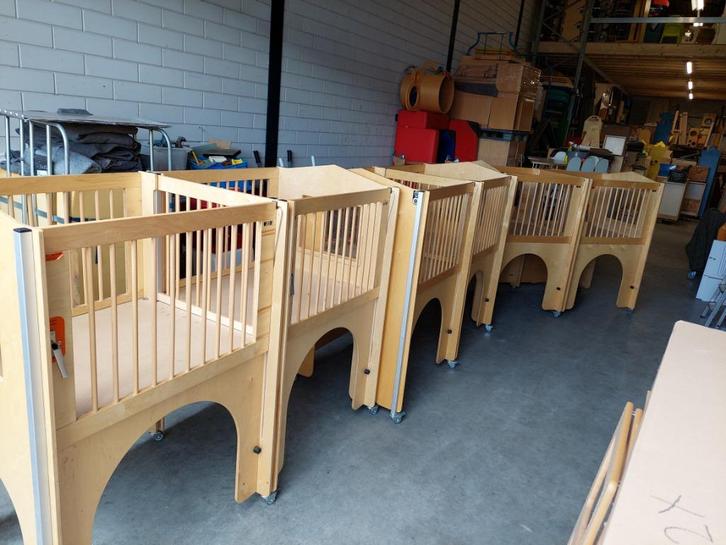 6 x Kids-F duobox / dubbele verhoogde speel box / KDV-box, Kinderen en Baby's, Boxen, Zo goed als nieuw, Rechthoekig, Ophalen of Verzenden