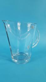 Glazen kan, waterkan, dik en zwaar glas, trendy design. 5A2, Huis en Inrichting, Keuken | Keukenbenodigdheden, Tweedehands verkoop