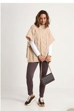 NIEUW!! ROSNER bruine suedine broek VAN 140 VOOR 30 EURO!, Kleding | Dames, Broeken en Pantalons, Bruin, Verzenden, Nieuw, Maat 36 (S)