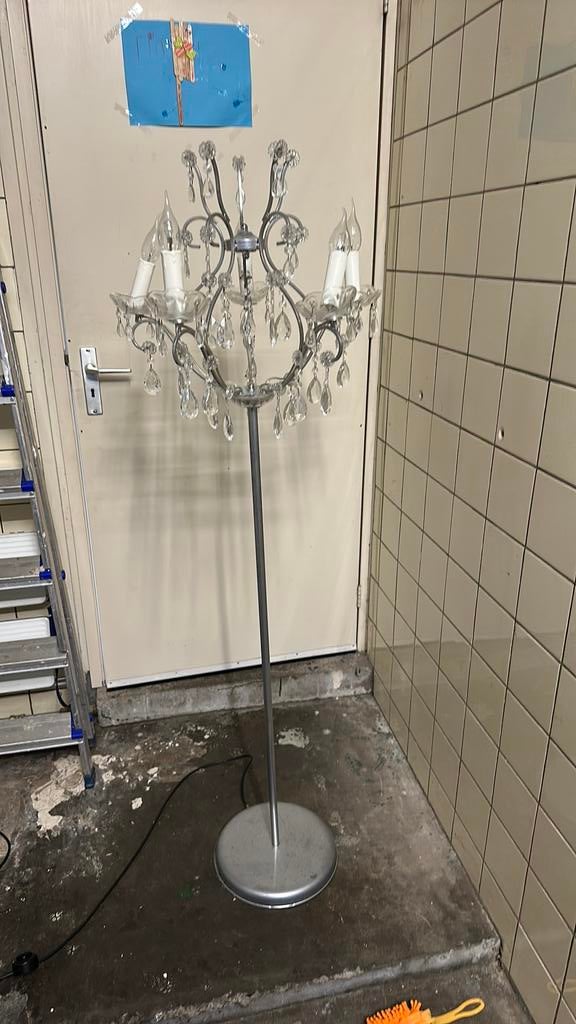 Kroonluchter staande lamp, Ophalen, Zo goed als nieuw