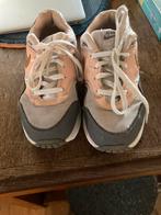Nike air sneakers. Size 33.5, Ophalen of Verzenden, Zo goed als nieuw, Sneakers of Gympen