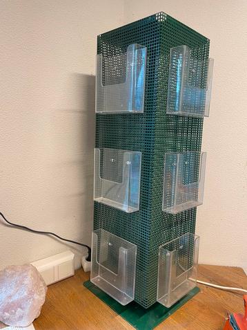 Retro Geperforeerde metalen plaat display perspex bakjes beschikbaar voor biedingen