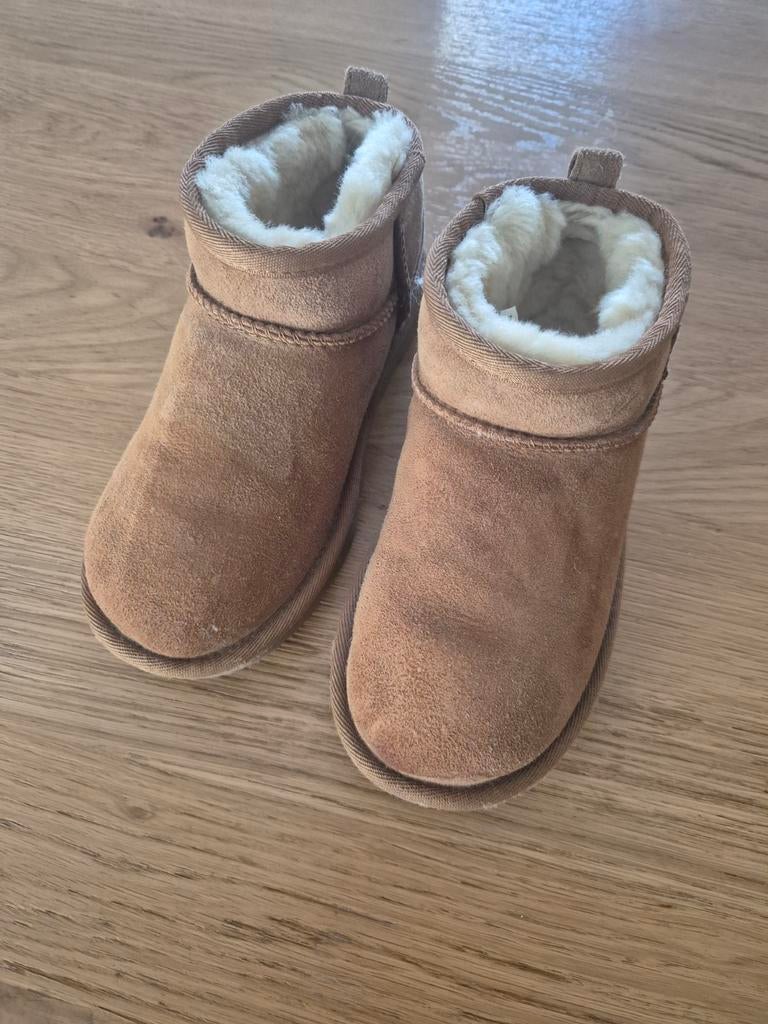 UGG Laarsjes Maat 32,5, Gebruikt, UGG, Meisje, Ophalen of Verzenden