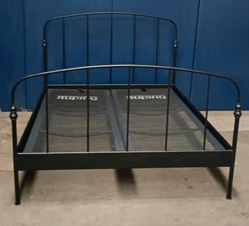 2 persoonsbed 160 x 200 met verstelbare Auping spiraalbodems beschikbaar voor biedingen