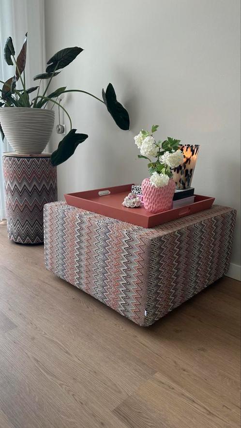 Zigzag hocker, poefs en kussens, Huis en Inrichting, Banken | Voetenbanken en Poefen, Nieuw, 75 tot 100 cm, Rond, Ophalen of Verzenden