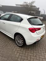 Alfa Romeo Giulietta 1.4 Turbo Multi AIR 2010 Wit, Auto's, Voorwielaandrijving, 65 €/maand, Zwart, 4 cilinders