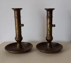 2x  bronzen schijfkandelaar, Verzenden, Brons
