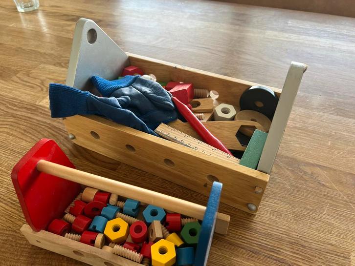 Janod houten gereedschapset + extra gereedschap, Kinderen en Baby's, Speelgoed | Houten speelgoed, Zo goed als nieuw, Overige typen