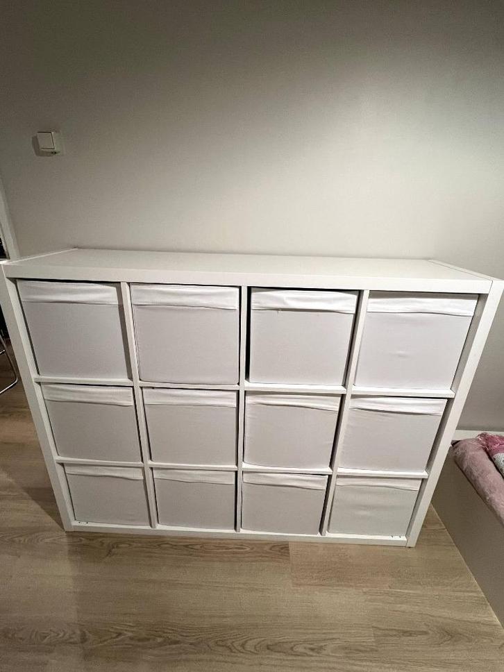 Opberg kast wit IKEA Kallax met vakjes, Huis en Inrichting, Kasten | Boekenkasten, Zo goed als nieuw, 50 tot 100 cm, Minder dan 100 cm