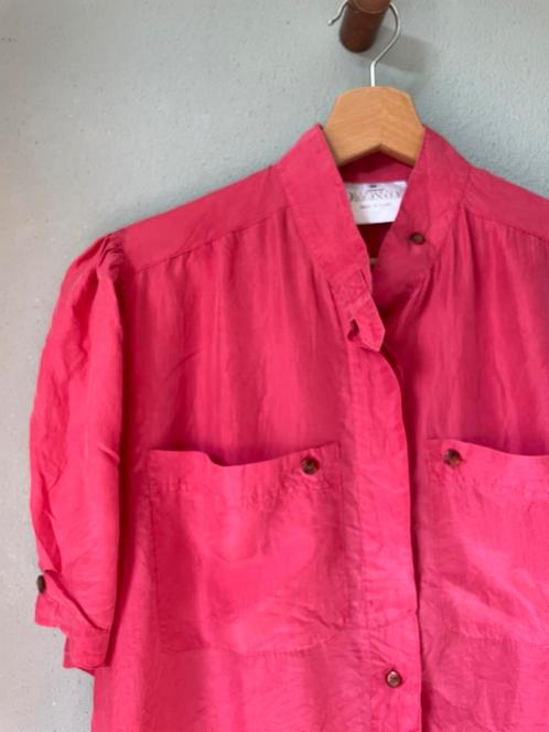 100% zijde vintage blouse framboos maat S/M, Kleding | Dames, Blouses en Tunieken, Gedragen, Verzenden