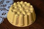 Puddingvorm geel pastel, Antiek en Kunst, Antiek | Keukenbenodigdheden, Ophalen of Verzenden