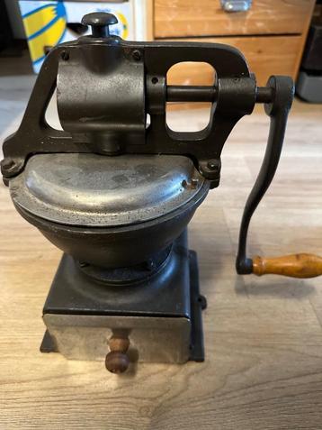 Leger koffiemolen  beschikbaar voor biedingen