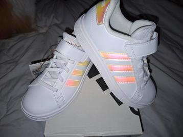 nieuwe adidas maat 30 beschikbaar voor biedingen