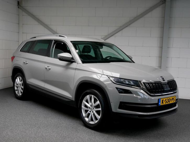 Skoda Kodiaq 1.5 TSI Business Plus 7p. Navi/CAM/Canton/Carpl, Auto's, Skoda, Bedrijf, Te koop, Kodiaq, 360° camera, ABS, Adaptive Cruise Control