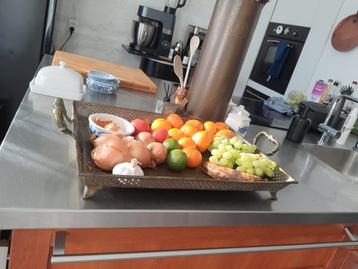 Koperen dien blad fruitschaal beschikbaar voor biedingen