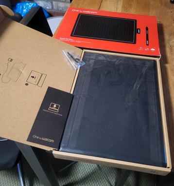 Fotobewerking/tekentablet/Wacom by One/Medium/ZGAN/ZIE ADV beschikbaar voor biedingen