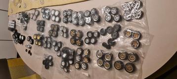 Wielsetjes aangeboden voor schaal 1:18 beschikbaar voor biedingen