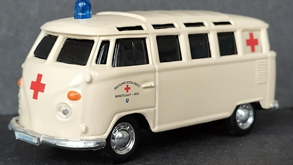 Volkswagen VW Transporter T1 ambulance 1:43 Maisto Pol, Overige merken, Auto, Verzenden, Nieuw
