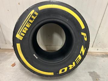 Formule 1 band beschikbaar voor biedingen