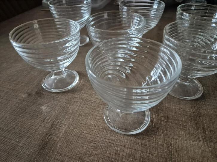 8 IJsglazen / Dessertglazen, Huis en Inrichting, Keuken | Servies, Gebruikt, Glas of Glazen, Effen, Glas, Ophalen of Verzenden