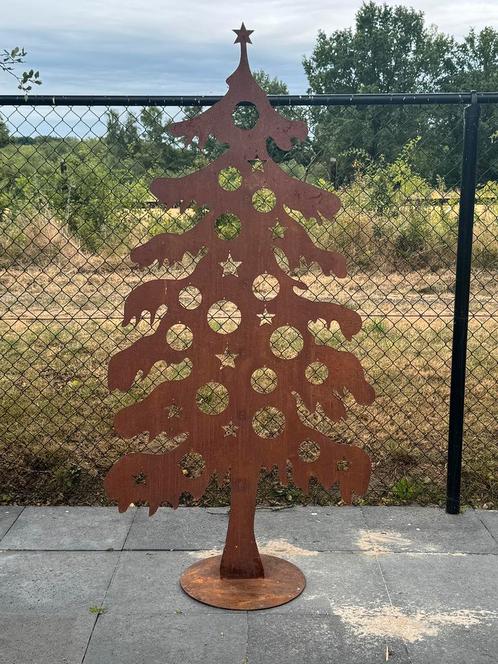 TE KOOP Prachtige decoratieve ijzeren boom, Diversen, Kerst, Zo goed als nieuw, Ophalen