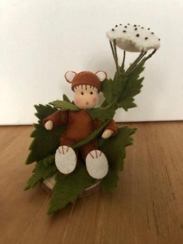 Seizoenstafel bloemen/bomenkind atelier Pippilotta beschikbaar voor biedingen