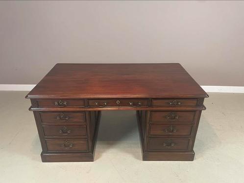Origineel klassiek Engels Chesterfield bureau 170 cm breed, Huis en Inrichting, Bureaus, Gebruikt, Bureau, Ophalen