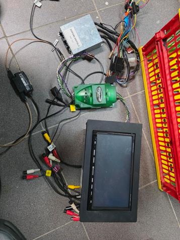 Autoradio Kenwood met accessoires beschikbaar voor biedingen